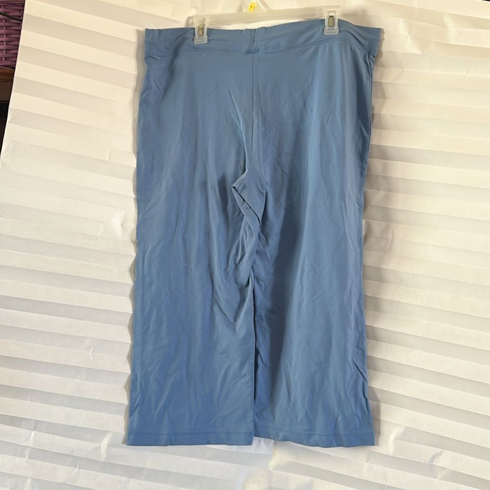 Danskin Women's Drawstring Pants Capri Length Size XL - Picture 2 of 3